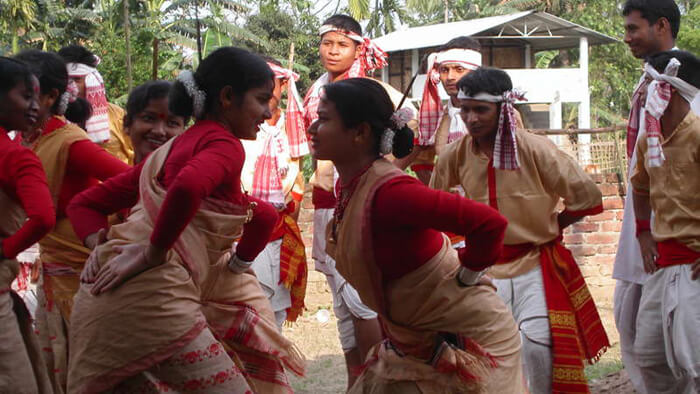 Regional Folk Dances of India | RitiRiwaz Fashion Collection
